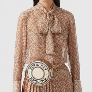 Burberry
Women's Logo Graphic Louise Bag